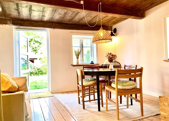 Den Gamle Skomager Ved Slotssoen